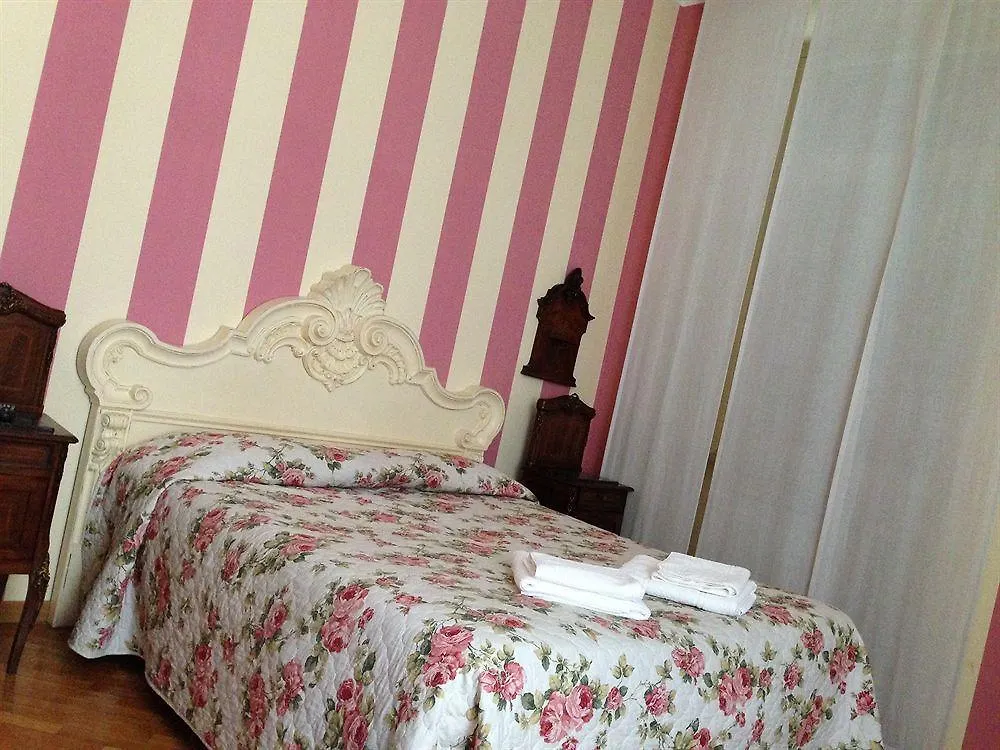 Guest House Abaco Centro Stazione Bergamo Hotel
